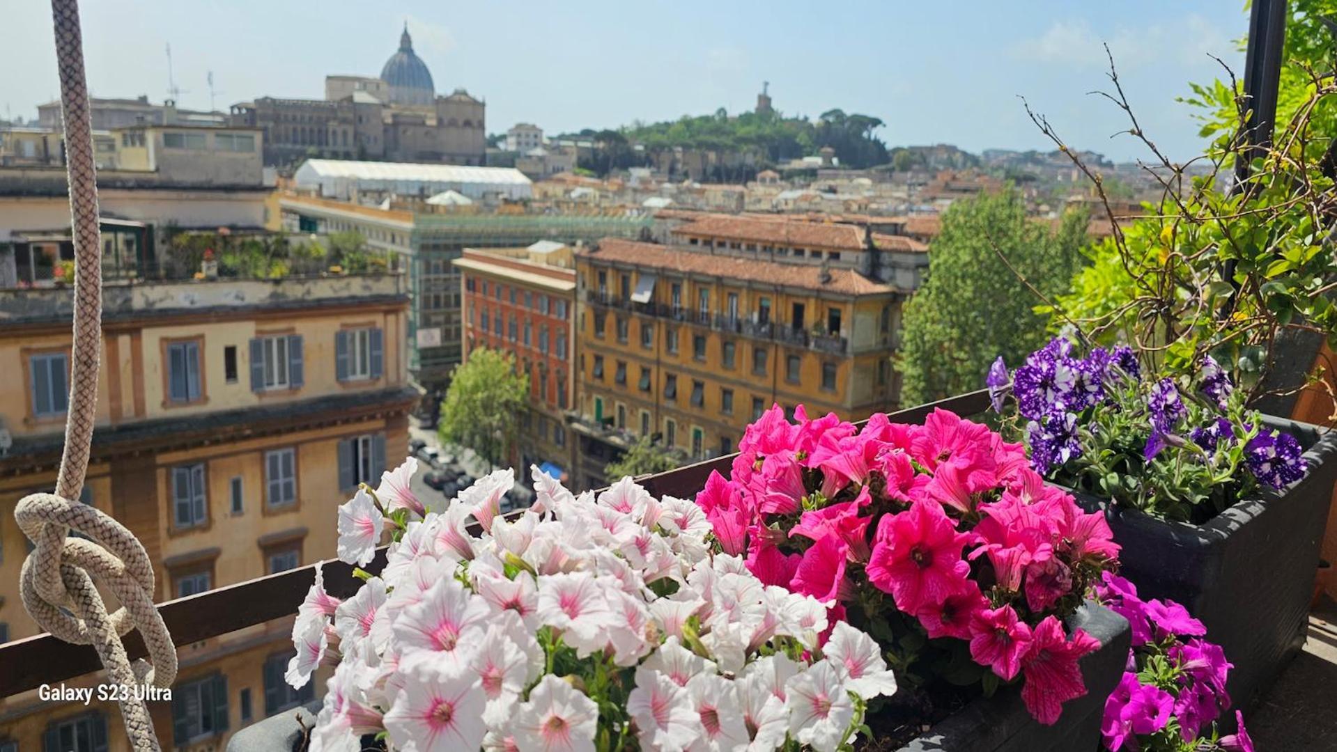Vatican Roma Caput Mundi Exterior photo